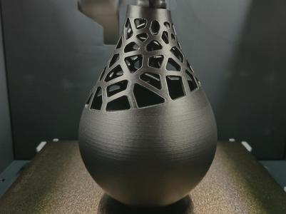 voronoi style vase