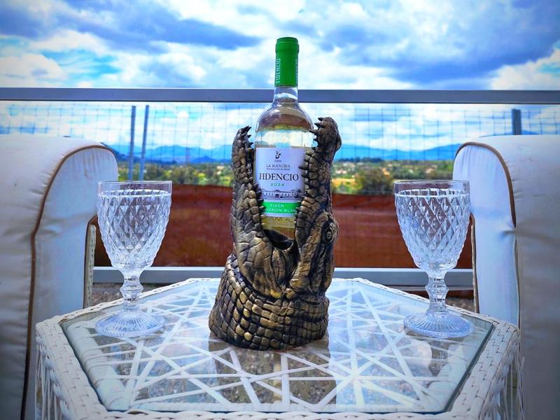Crocodile Head Wine Bottle Holder