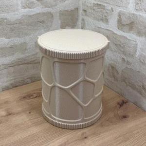 TRASH CAN WITH SWING LID