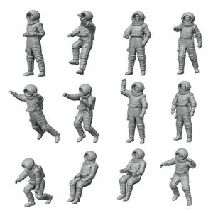 Destination Moon 12 Figures Set