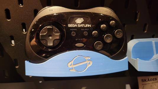 Retrobit Sega Saturn Gamepad Skadis mount