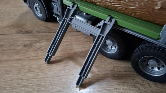 Bruder, Stakes for timber truck - replacement for part 43525