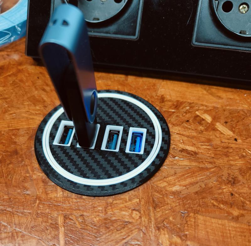 USB HUB for the table