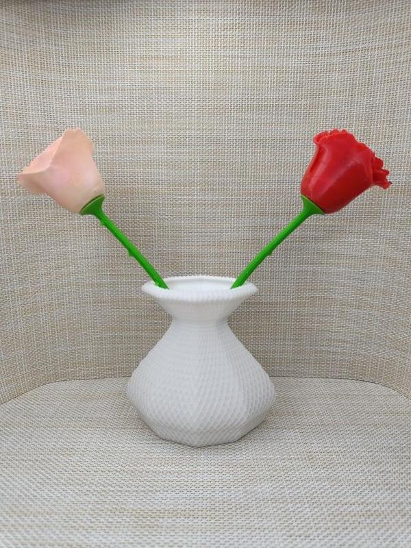 Vase 2