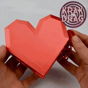 HEART BOX WITH WORKING ZIPPER