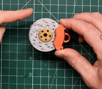 DISK BRAKE FIDGET SPINNER-KEYCHAIN