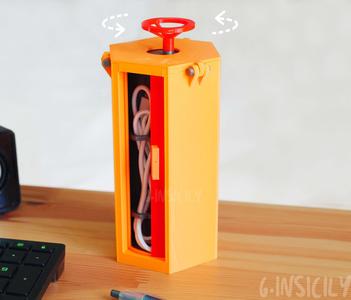Rotating cable holder