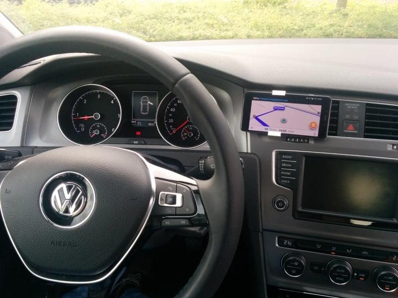 customizable smartphone holder for car