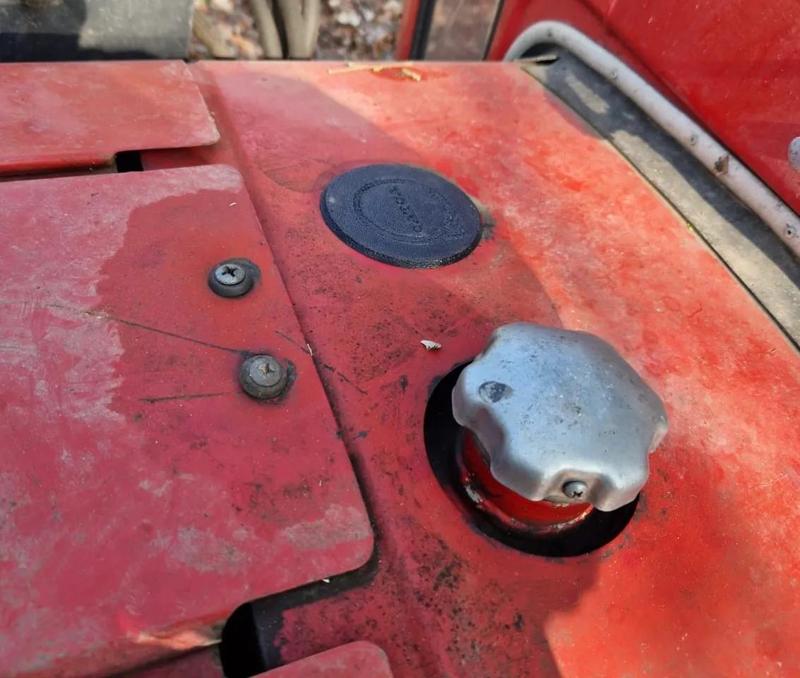 Volvo BM 700 Fuel Sender Cover