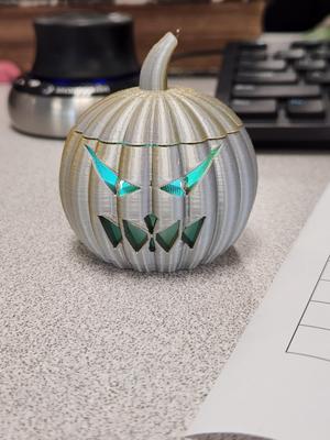 Jack o'lantern electric tea light holder