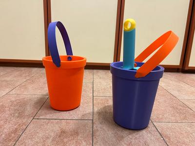 Beach bucket