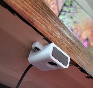 UGreen USB Switcher - Switch button desk mount
