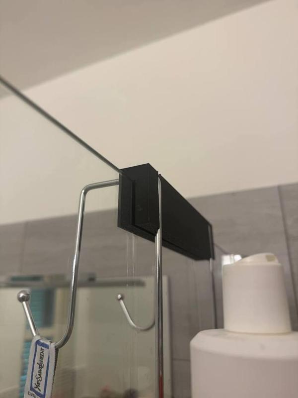 Shower hanger holder