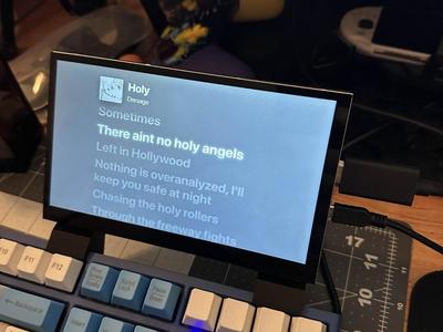 Ducky One 2 Mount for Hosyond 7" touchscreen