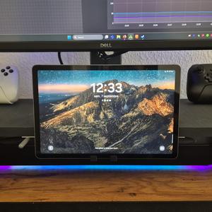 Magnetized Tablet Holder
