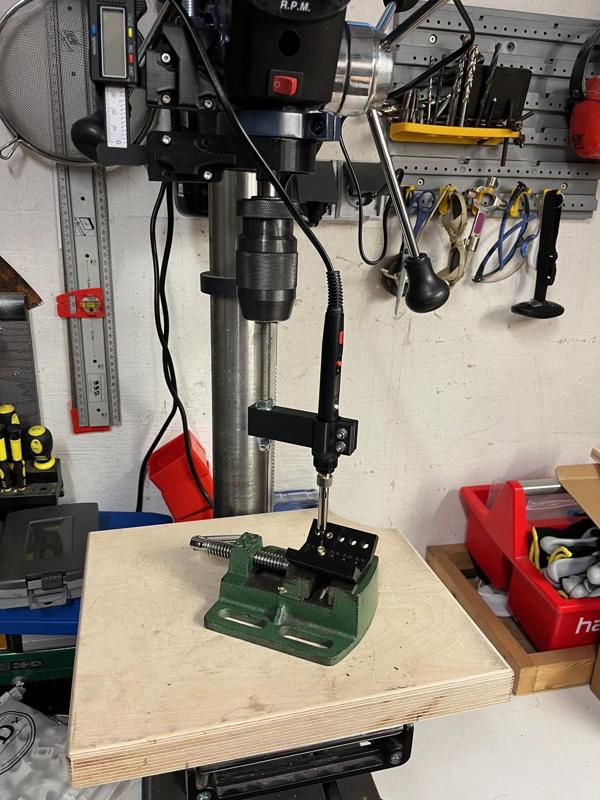 Halter-Standbohrmaschine Einschmelzhilfe