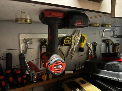 Skil 20V power tool mounting system