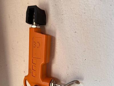 Air tool wall mount v2 - deeper version