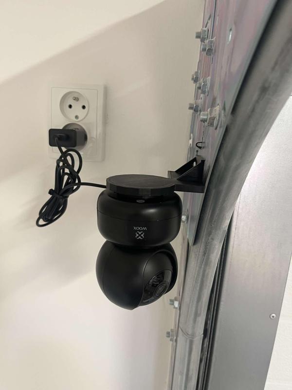 Woox camera holder