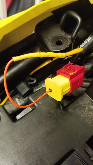 OBD 6-pin cover for switched power (for Android Auto devices)