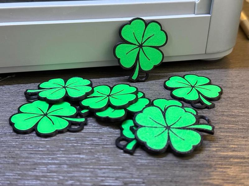 Single clover - 47mm + ring hook