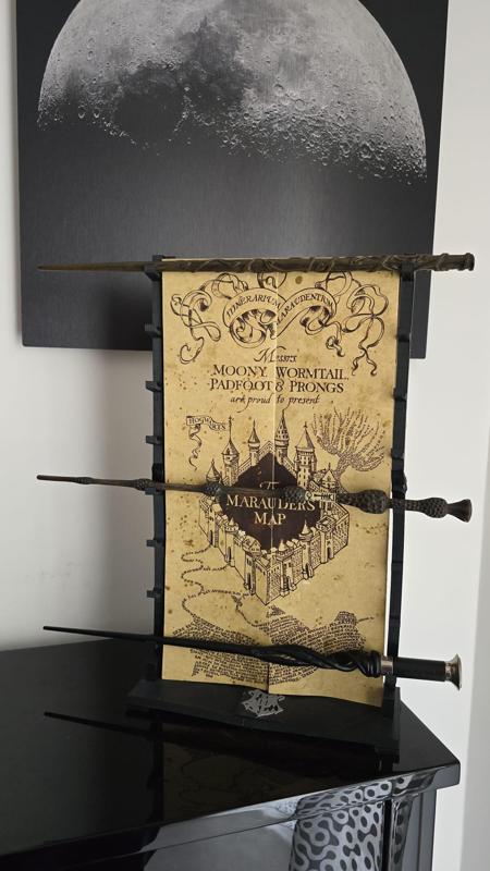 Harry Potter - Marauders map and 8 Wands Holder / Organizer