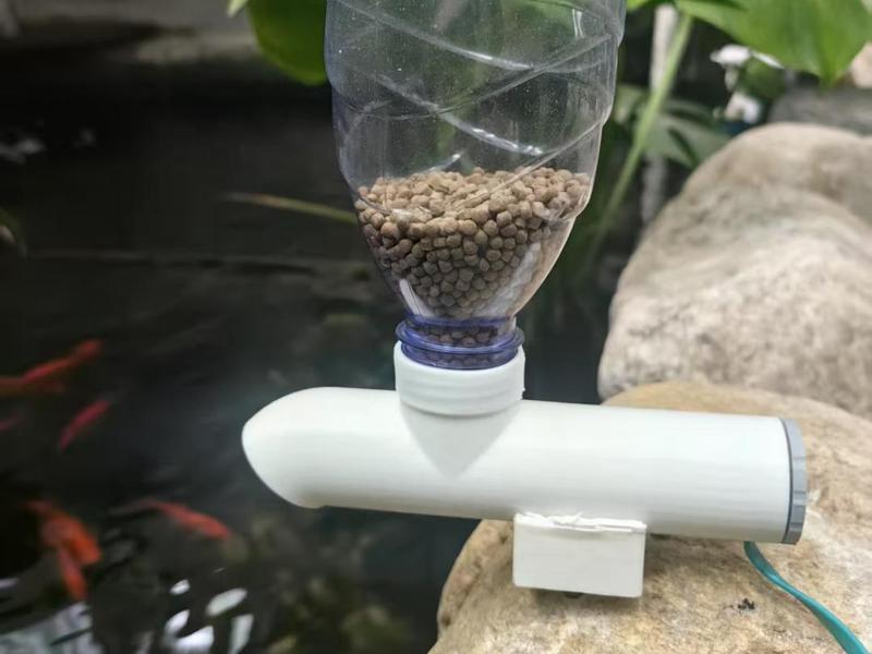Small fish pond automatic feeder (with programmable timing down to the second)