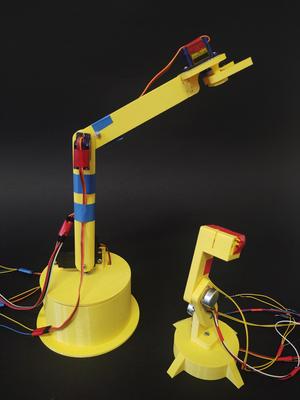 Simple robotic arm with a joystick controller