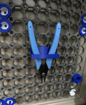 Snips Bracket for Multiboard