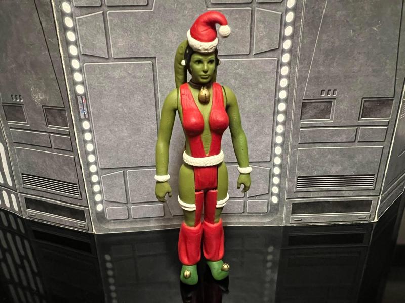 STAR WARS ADVENT CALENDAR 2022 DAY #24, OOLA ELF SLAVE FIGURE, 3.75", 1/18 KENNER, HASBRO
