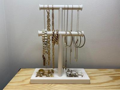 Jewelry Holder/Stand - V2