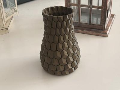 Vase with hexagons