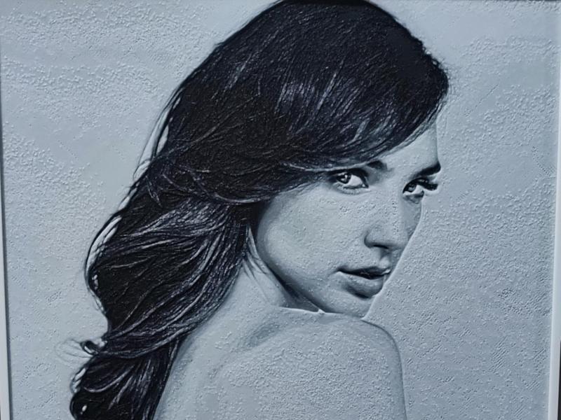 Gal Gadot HueForge 4 Color (v2 Higher Definition)