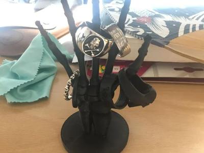 ring holder