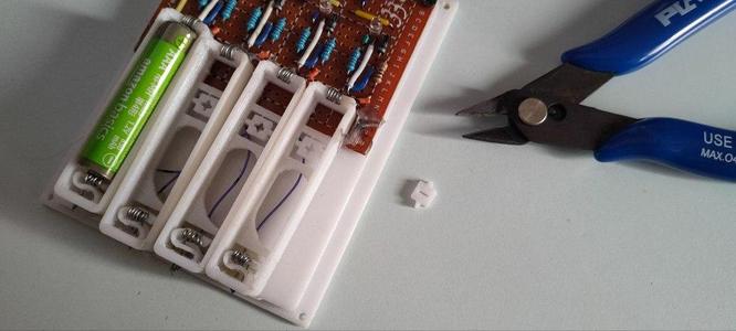 AA / AAA Battery holder - Adjustable polarity