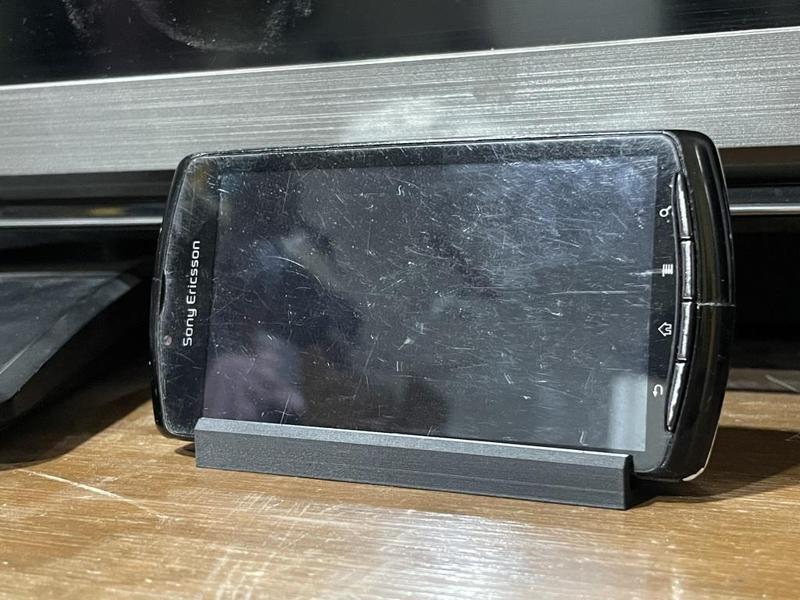 Xperia Play stand