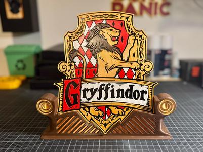 Gryffindor Crest / Multi Color / MMU