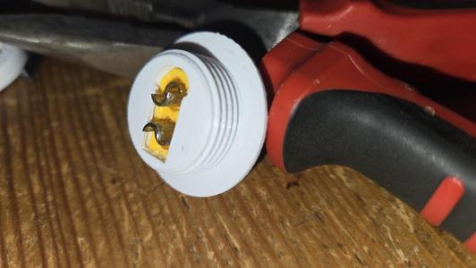 XT60 Chassis Mount
