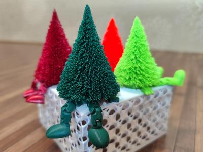Christmas Tree with Articulated Legs