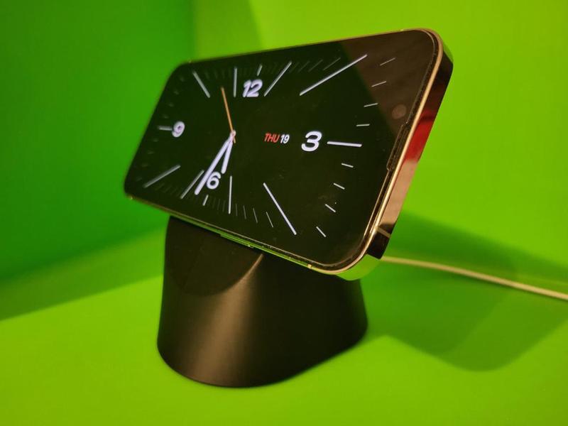 Iphone Charging Dock MagSafe Stand