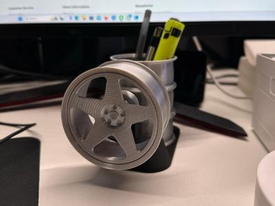 KNP 5 Spoke Wheel Pen Holder