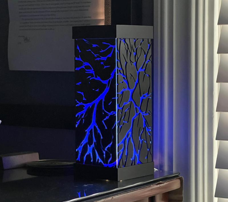 Lightning lamp