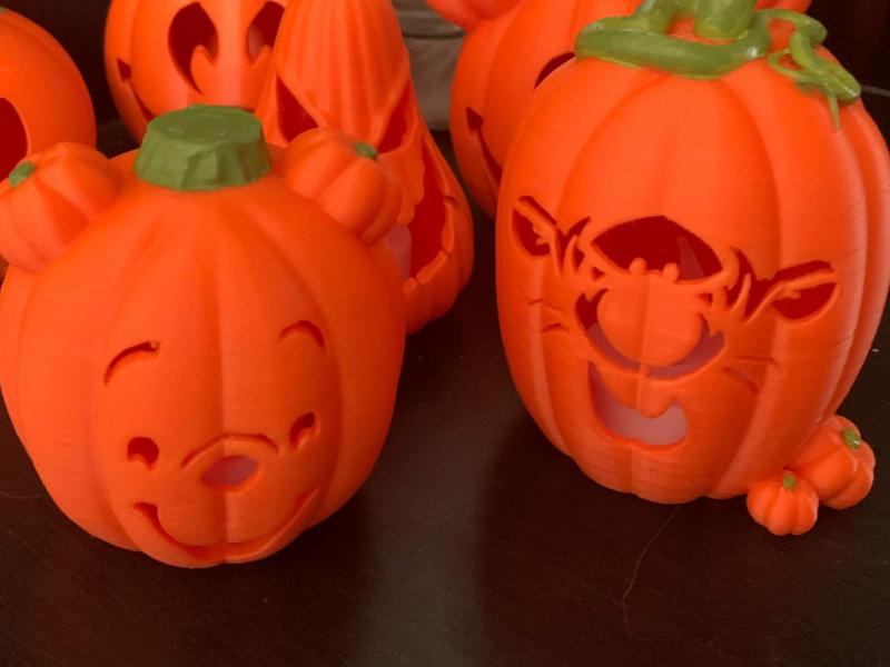 Winnie the Pooh & Tigger Halloween lights
