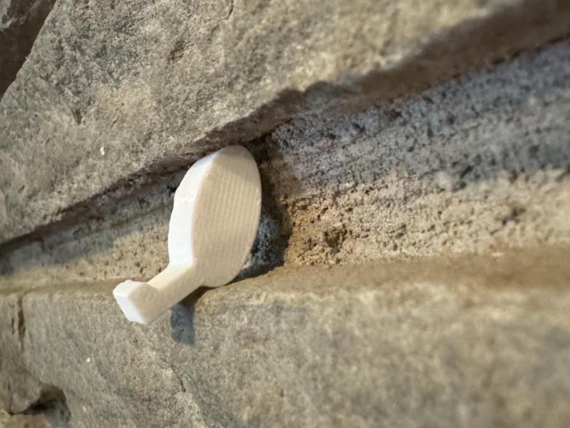Brick Wall Picture Hanger XL (versatile)