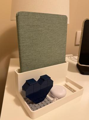 Kindle/Kobo stand - simple and elegant