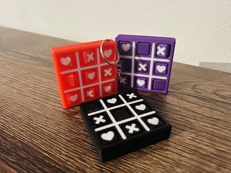 TicTacToe - Small Keychain - Valentine
