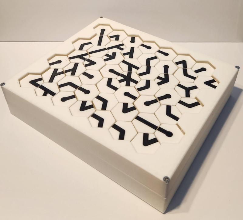 Puzzle Pipes, a fun articulating desk toy for everyone!