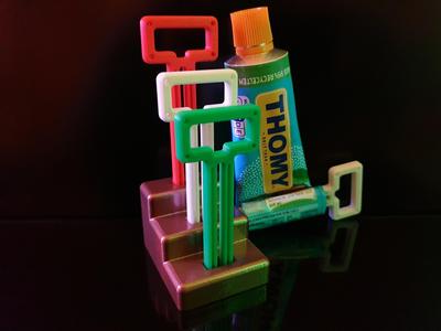 Tube Squeezer / Key - Staircase 3 Slots