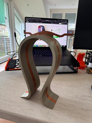 Omega Headphones Stand remixed, with Cable Horns