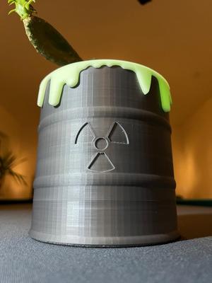 RADIOACTIVE BARREL FLOWER POT (GLOW IN THE DARK)